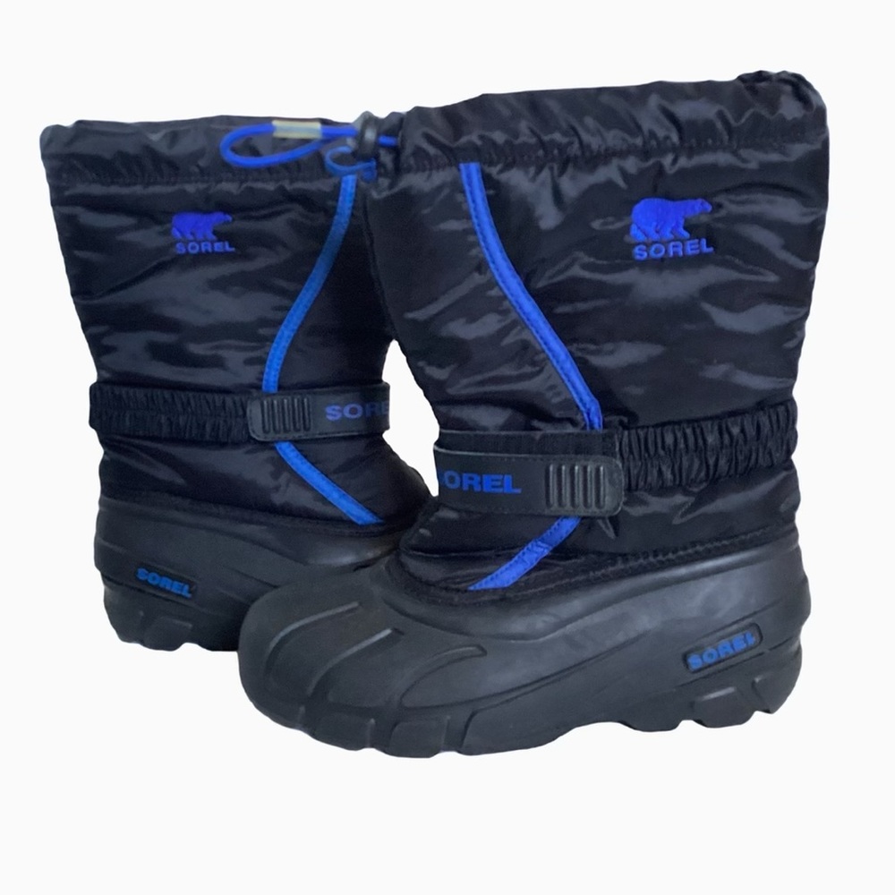 Sorel 12” Flurry Weather Snow Boots. Black and Royal. Sz. 5